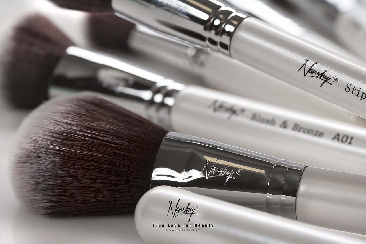 3 Techniques de Maquillage pour le Printemps 2023